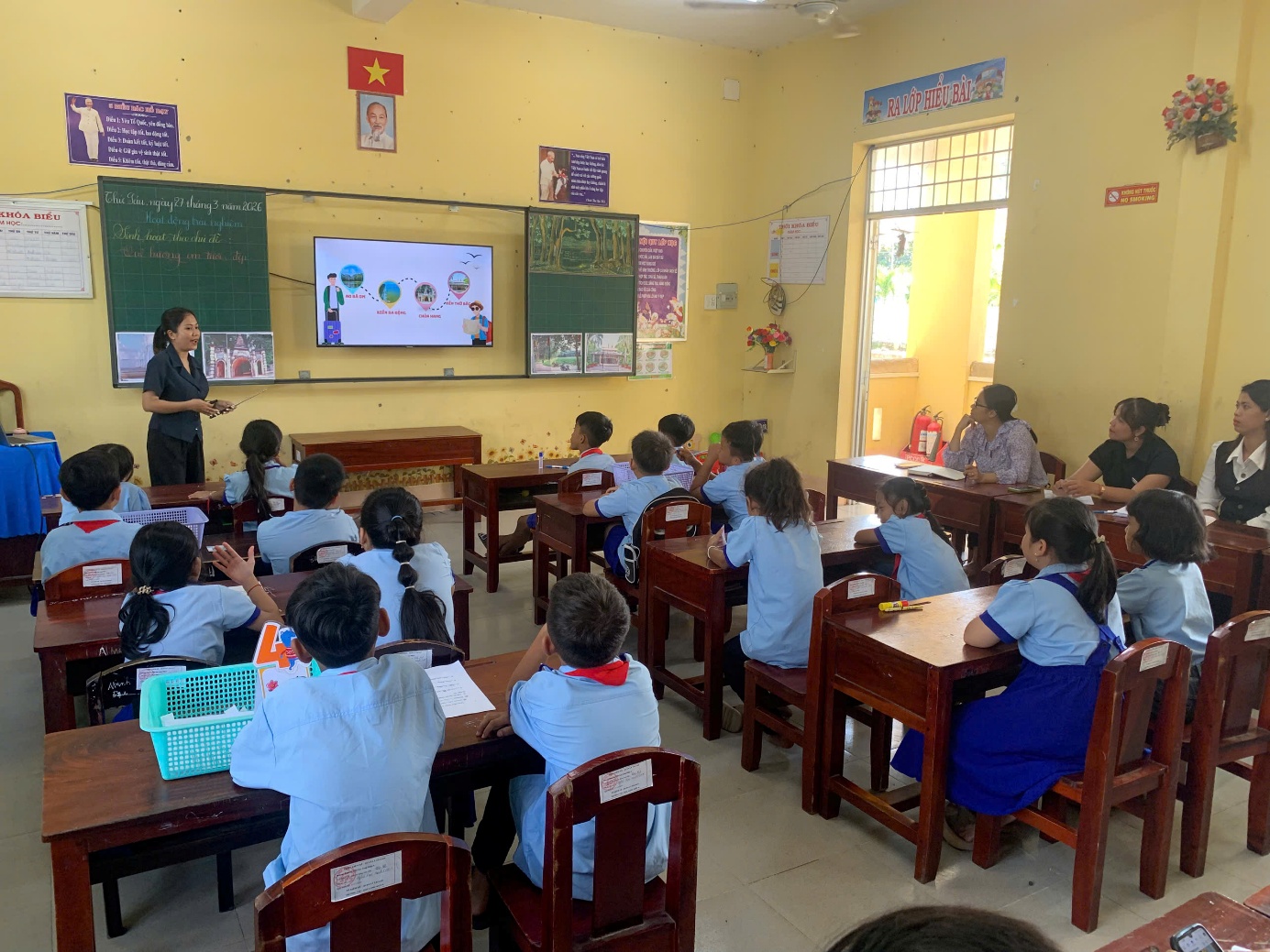 Sinh hoạt chuyên đề và hội giảng cấp trường tại Trường Tiểu học Long Hiệp A