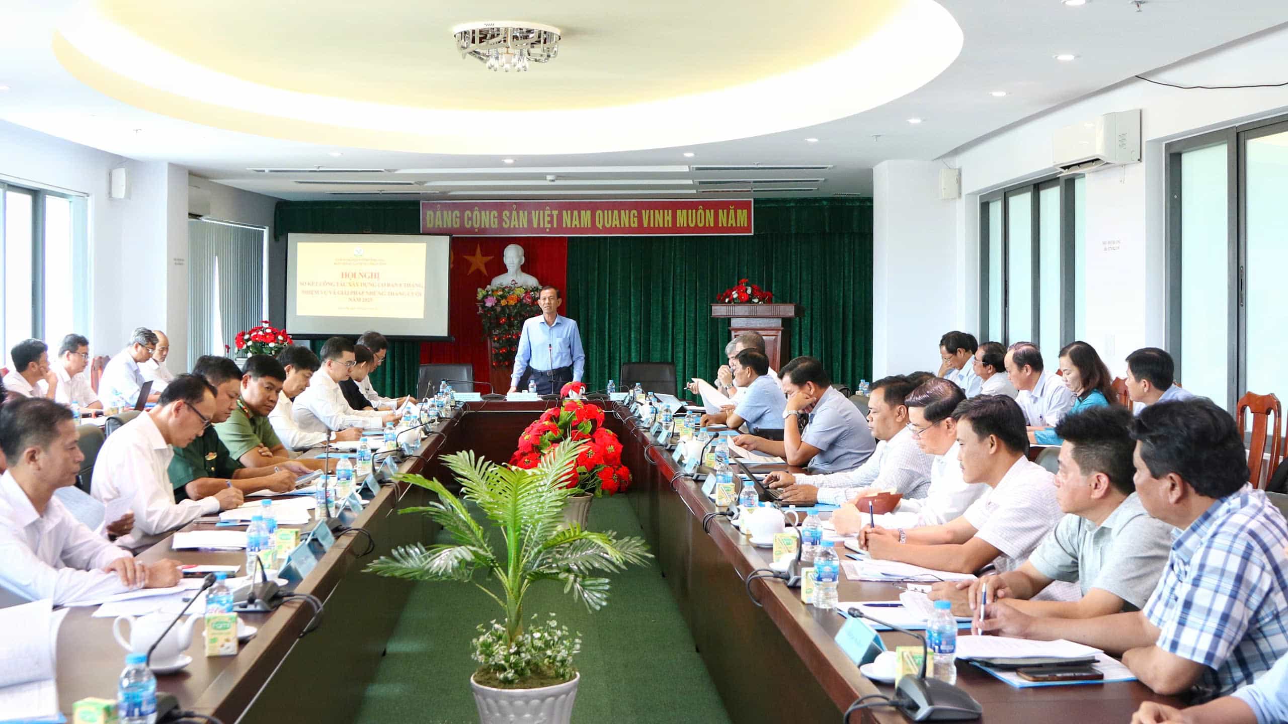 Tập trung tháo gỡ các khó khăn, vướng mắc, đẩy nhanh tiến độ đầu tư công